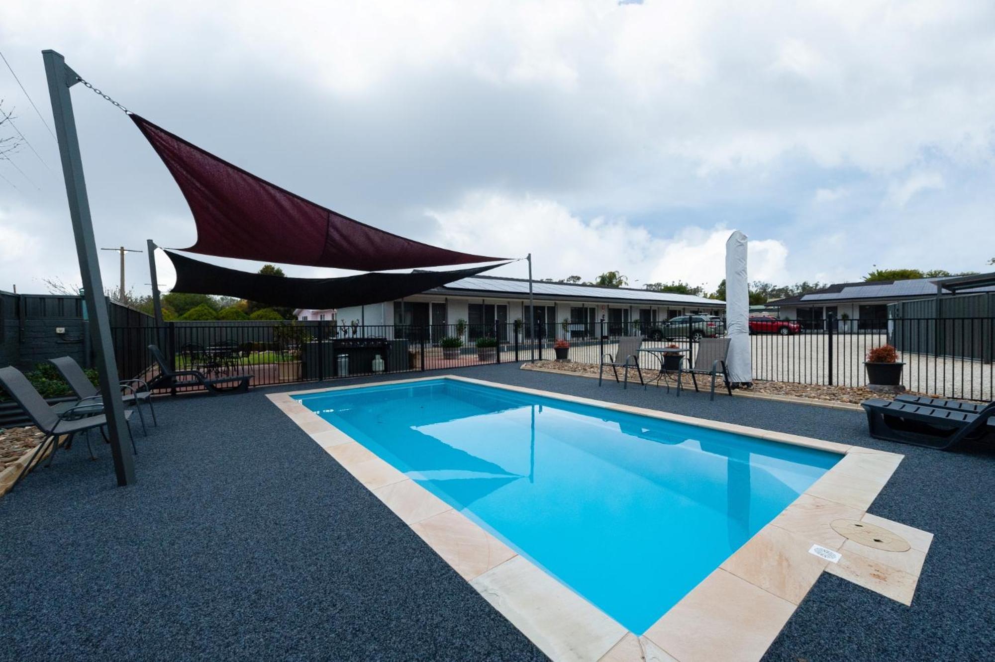 רותרגלן Motel Woongarra מראה חיצוני תמונה