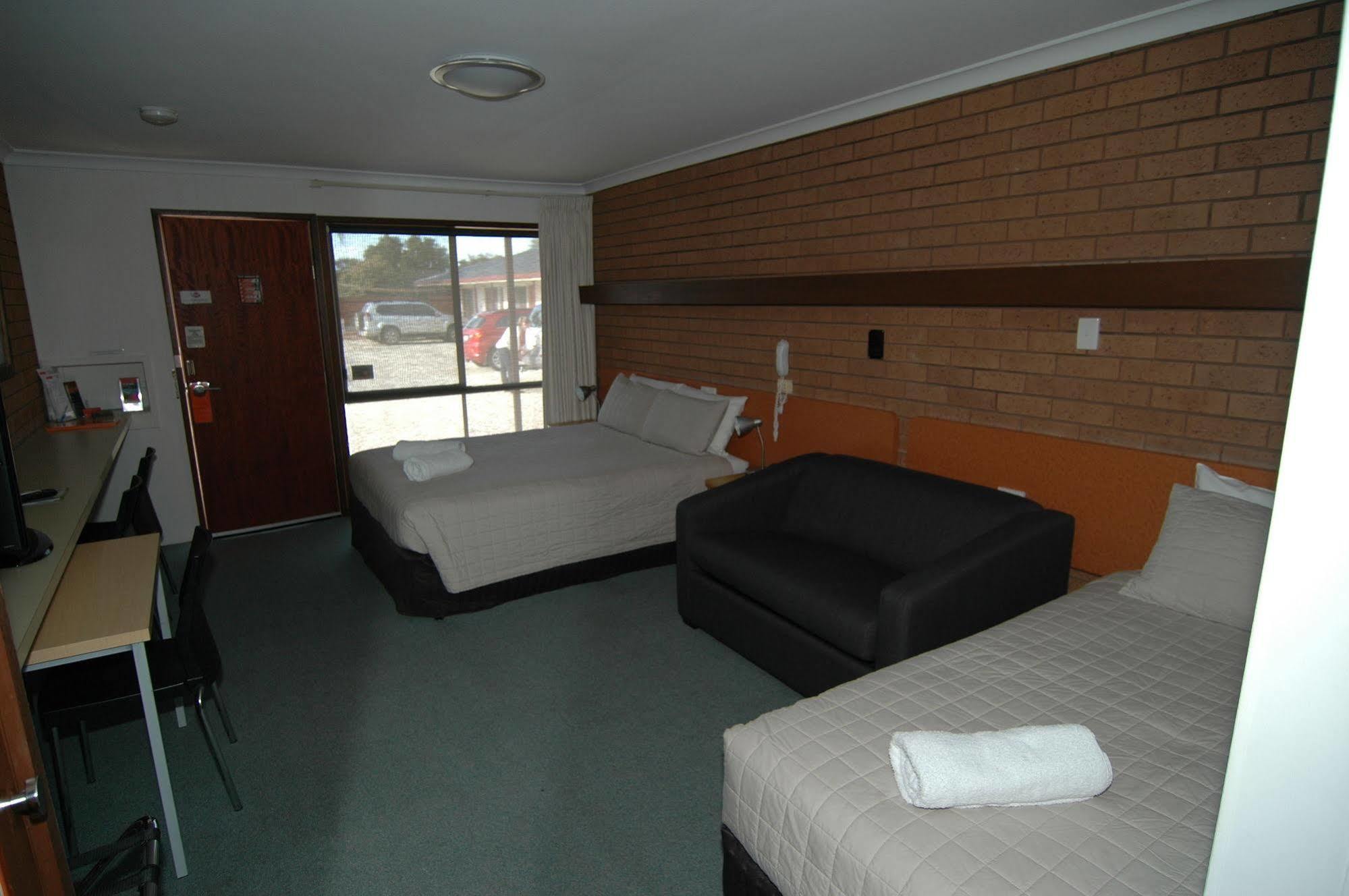 רותרגלן Motel Woongarra מראה חיצוני תמונה